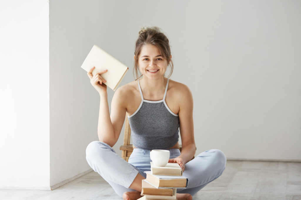 girl with books