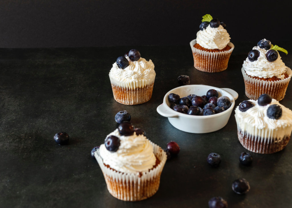 cupcakes with berries