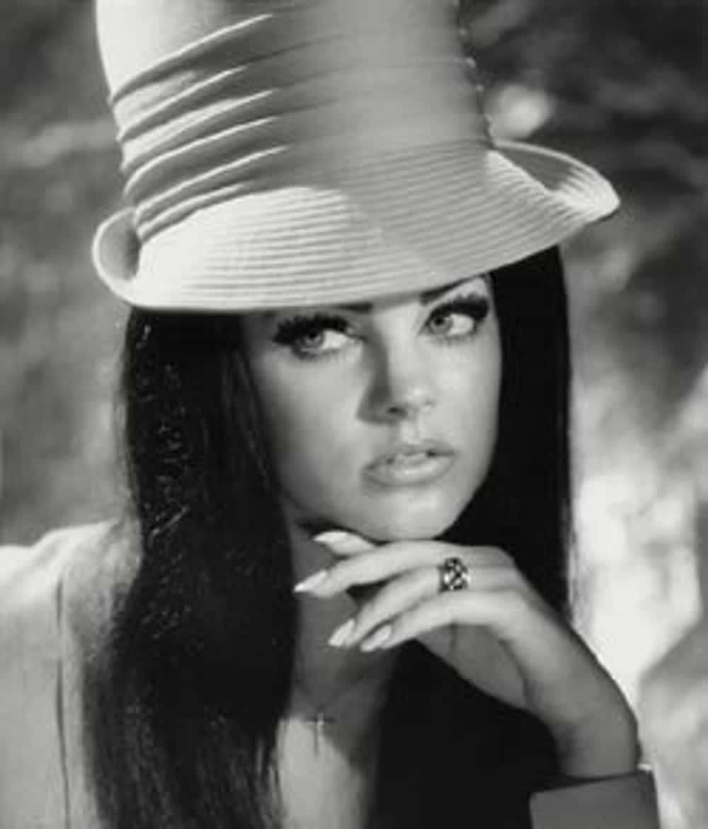 young priscilla presley