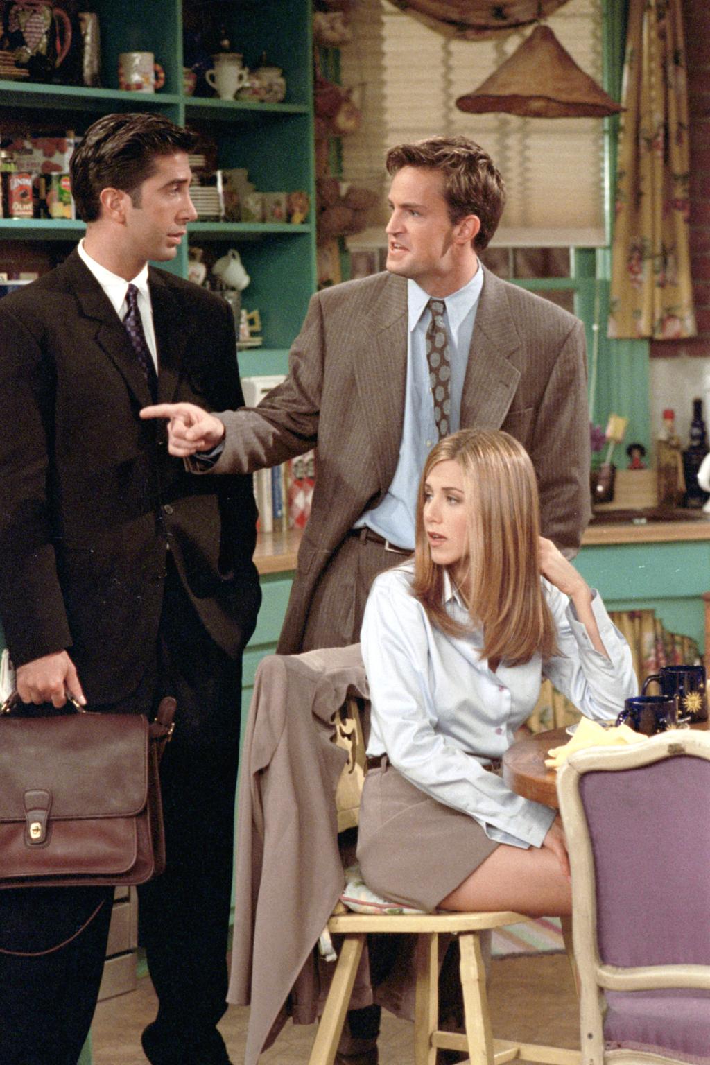 rachel green, ross and chandlier