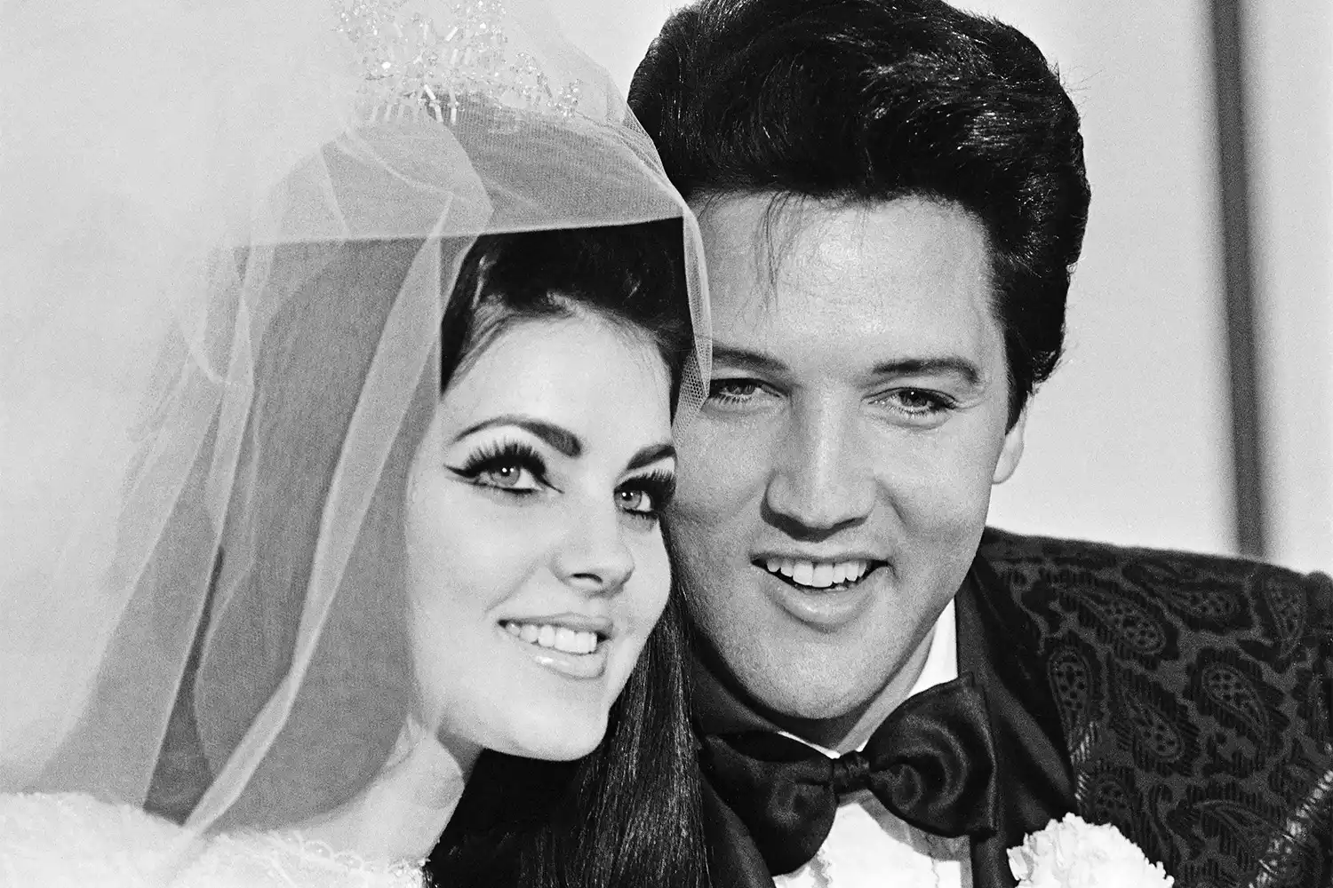 Young Priscilla Presley: A Glimpse into Her Early Life and Iconic Photos