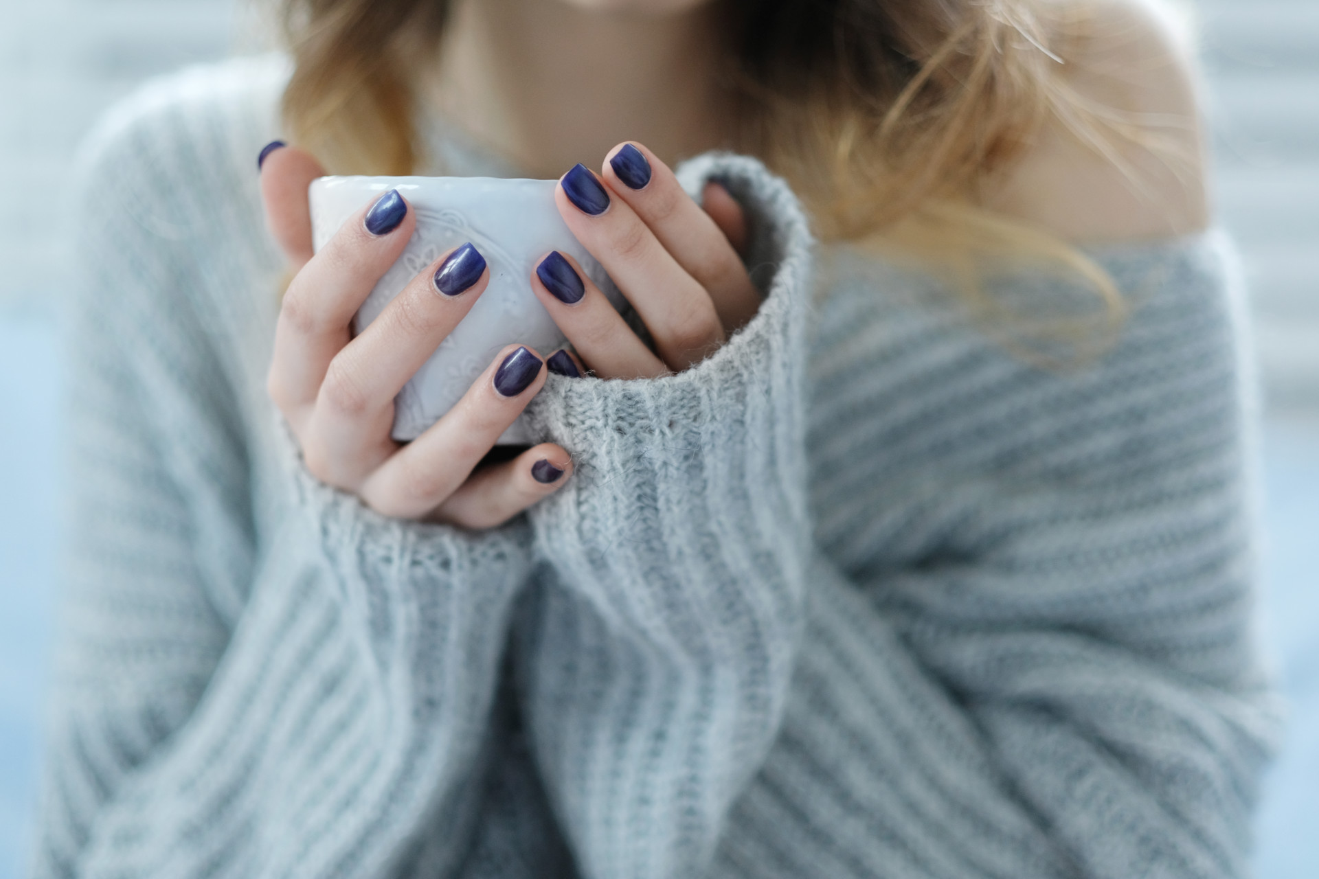 Top Winter Nail Colors to Warm Up Your Look: Embrace Dark and Daring Shades